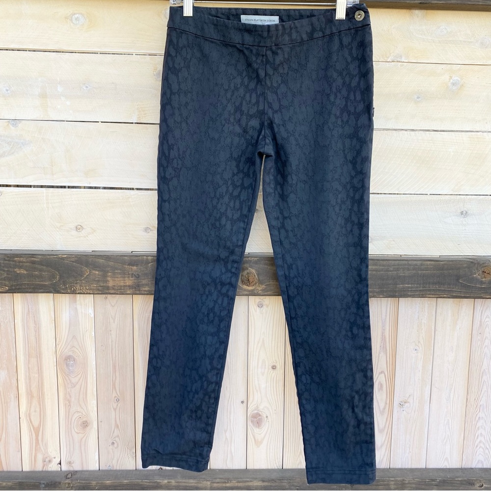 Chico’s Platinum Denim Black Leopard Print Pant Size 00